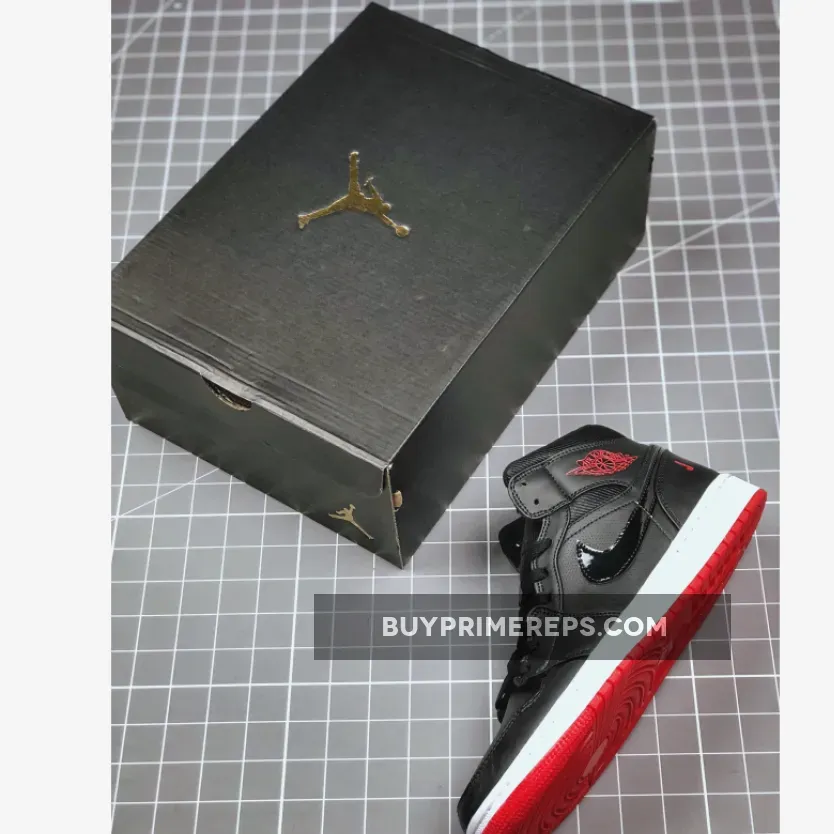 Air Jordan 1 Mid 