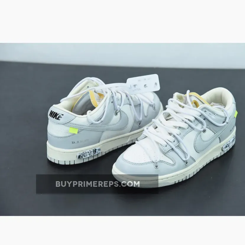 Off-White x Nike Dunk Low 