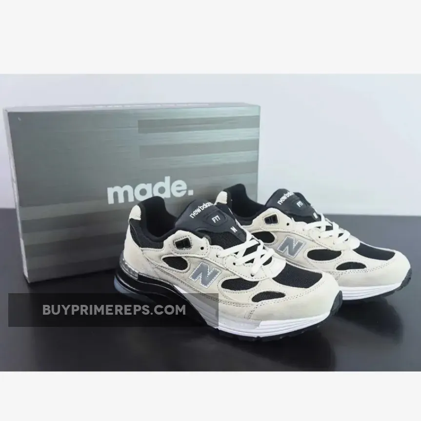 Studio FY7 x New Balance 992